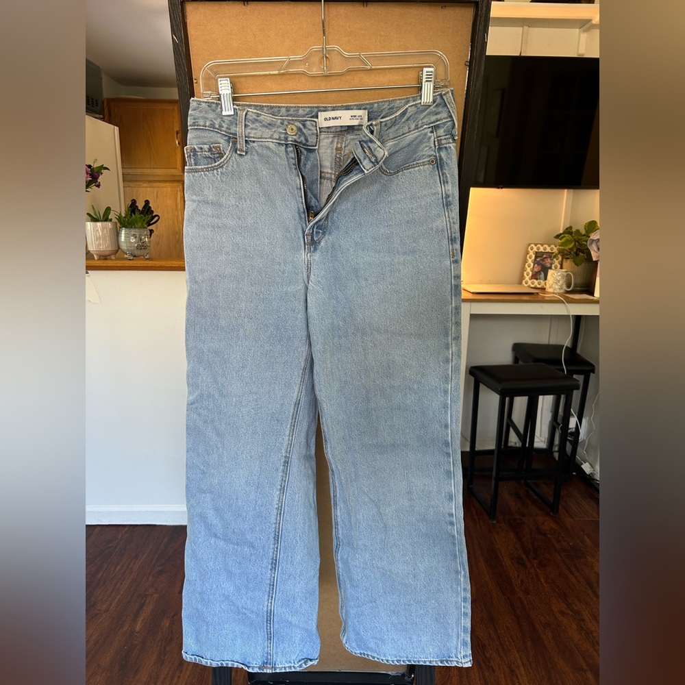 Old Navy Women's Straight Leg Light Blue Jeans